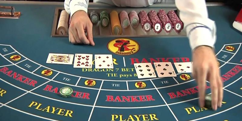 Baccarat là một trong những trò chơi phổ biến tại sảnh này